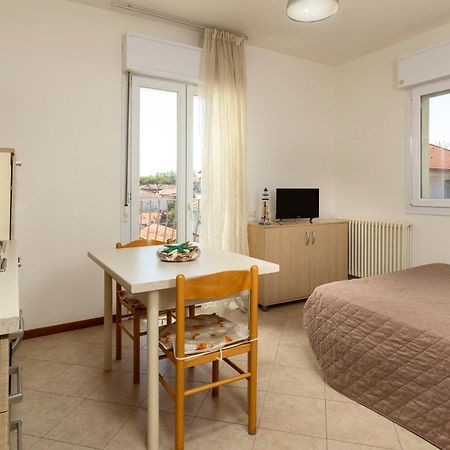Residence Uno Studio&Suites Rimini Exterior photo