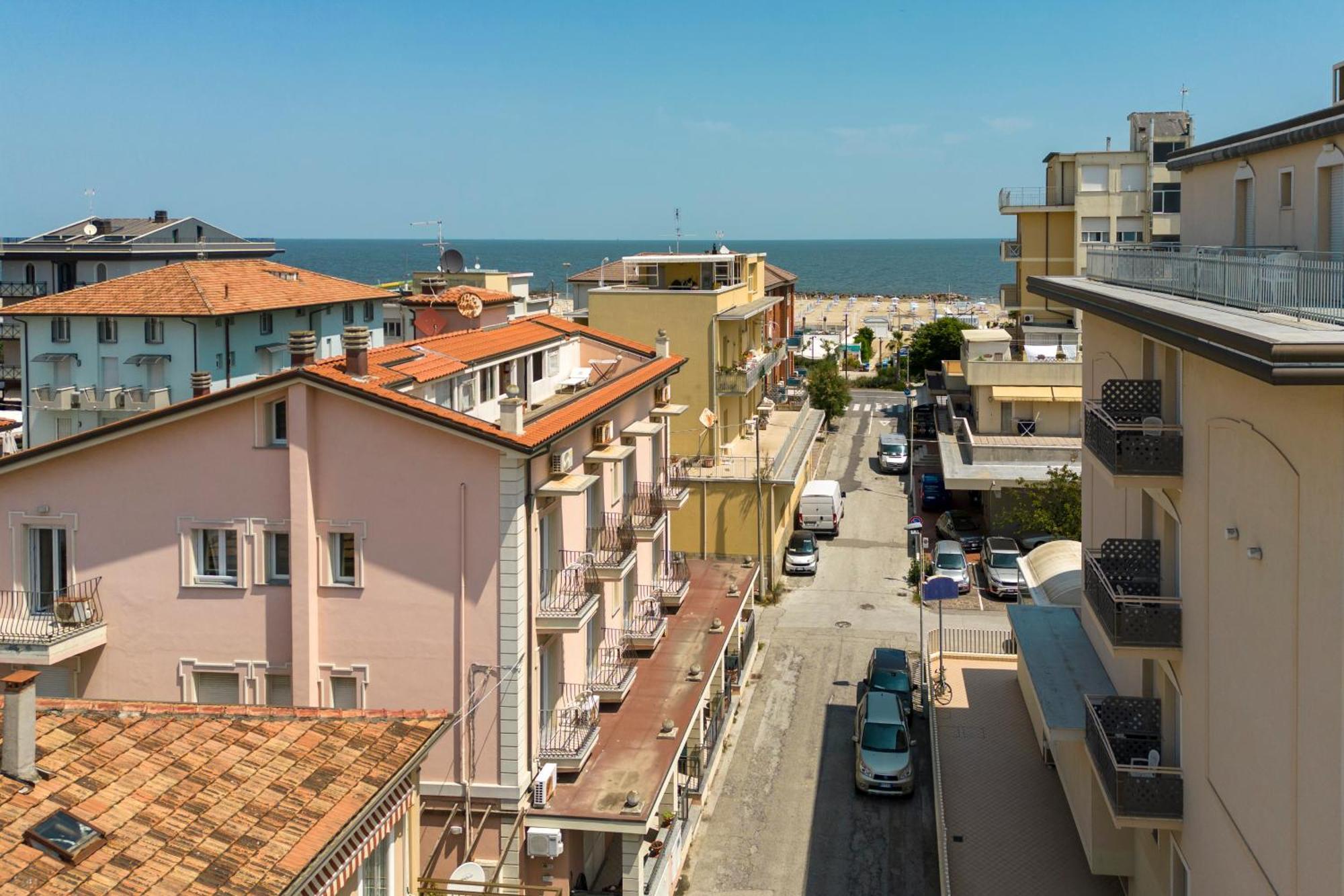 Residence Uno Studio&Suites Rimini Exterior photo