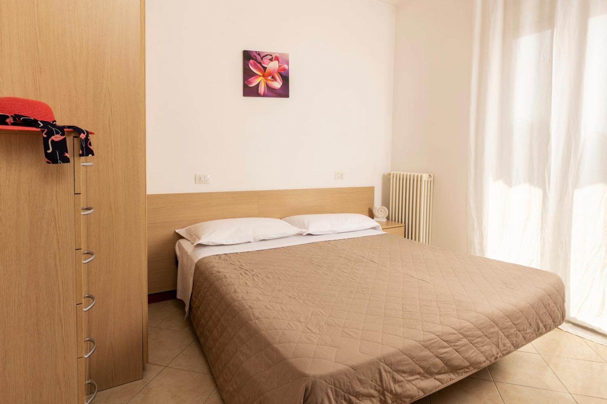 Residence Uno Studio&Suites Rimini Exterior photo